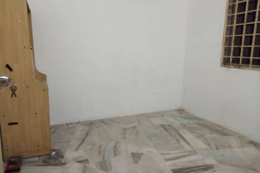 Residensi Warnasari 1