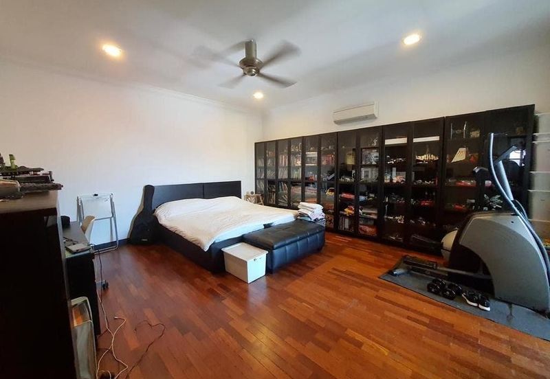 Bungaraya Kondominium, Saujana Subang