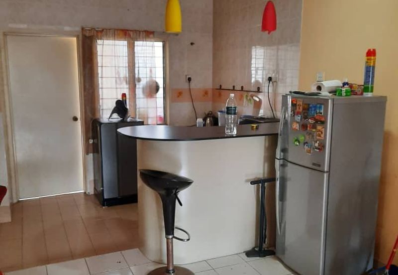 Townhouse Jalan Pulau Angsa Seksyen U10 Puncak Per