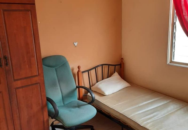 Townhouse Jalan Pulau Angsa Seksyen U10 Puncak Per