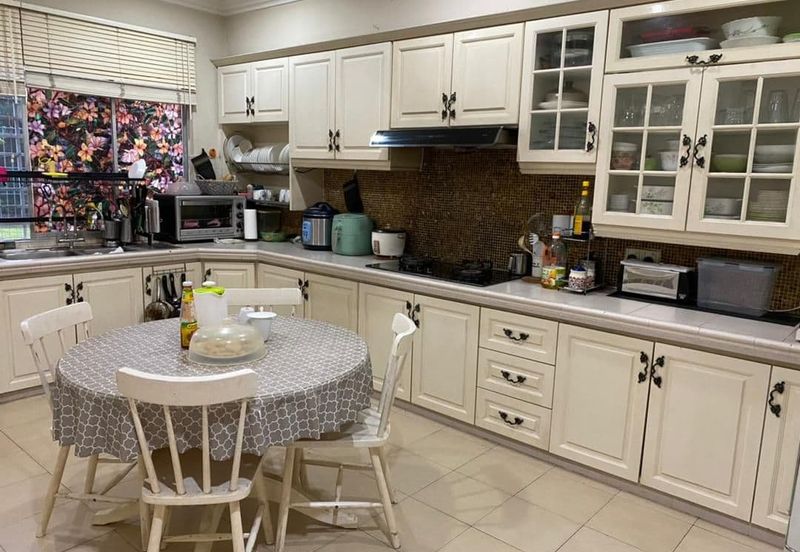 BANDAR NUSAPUTRA, PRESINT 2 PUCHONG