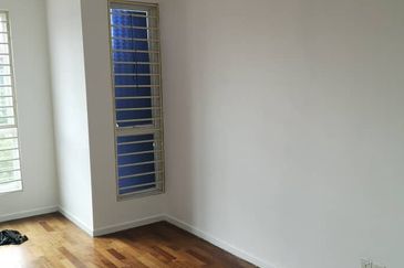 Facing garden Freehold Double Storey Puchong Prima