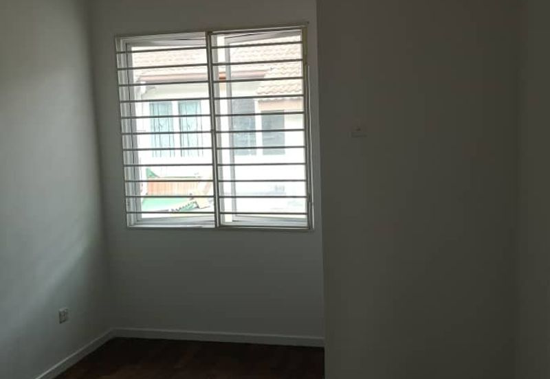 Facing garden Freehold Double Storey Puchong Prima