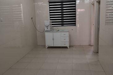 Facing garden Freehold Double Storey Puchong Prima