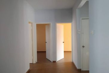 NICE APARTMENT Palma Puteri Apartment Kota Damansa