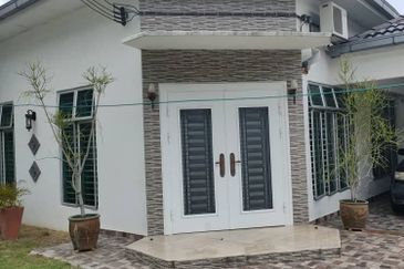 Fully reno Single Storey Corner Lot Seksyen 11 Sha