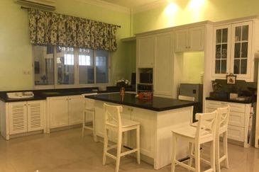 Permatang Damar Laut Batu Maung Penang