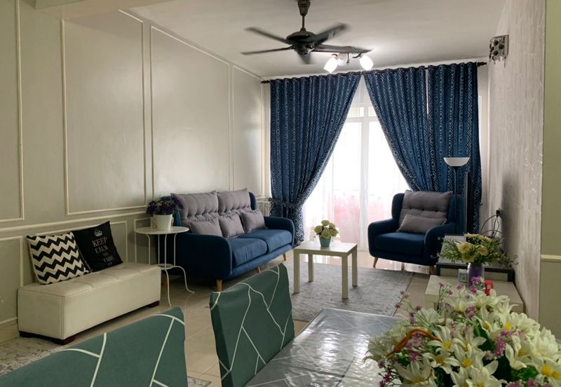 D'Piazza Condominium