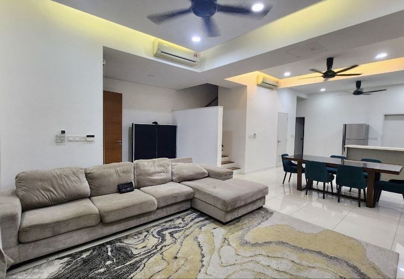 Parkfield Residences, Tropicana Heights