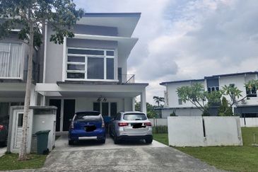 Parkfield Residences, Tropicana Heights