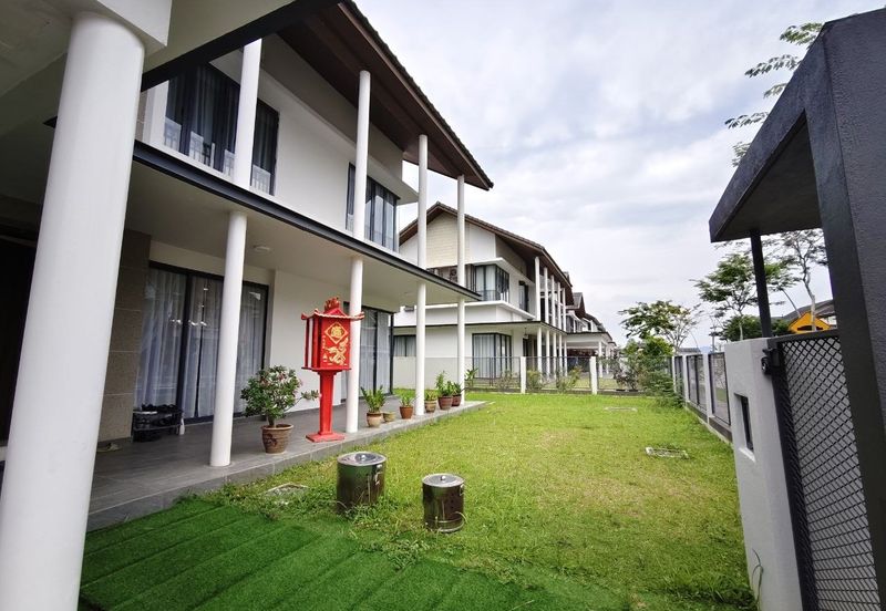 Tiana Elmina Gardens