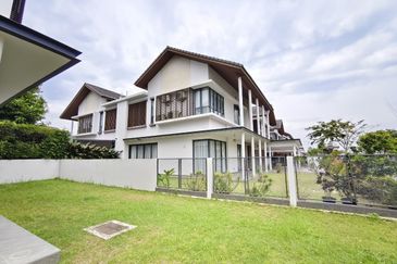 Tiana Elmina Gardens