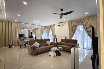 Tiana Elmina Gardens