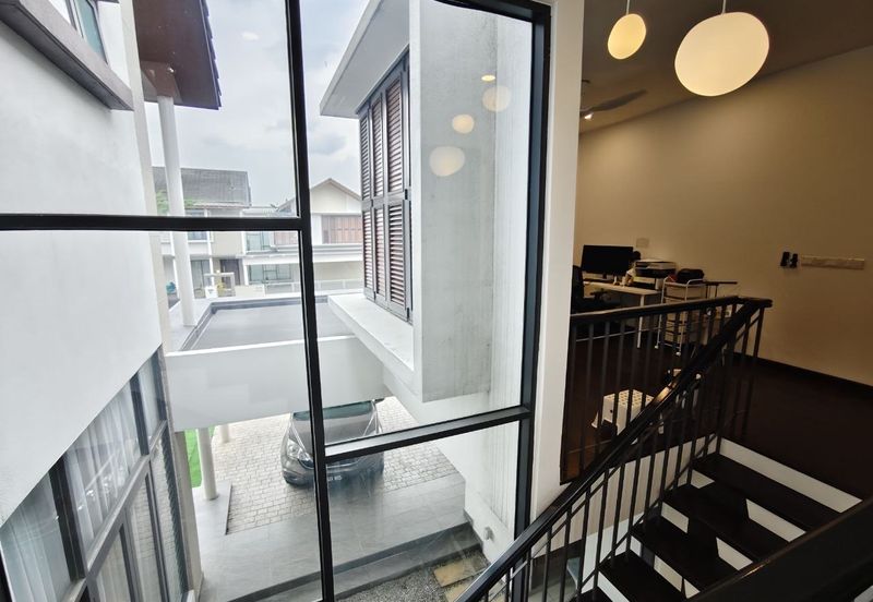 Tiana Elmina Gardens