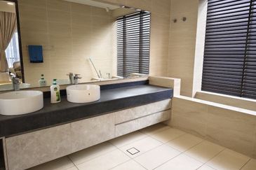 Tiana Elmina Gardens