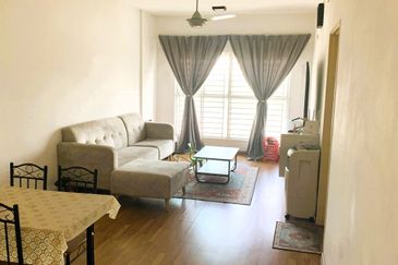 Pangsapuri Jenderam Indah