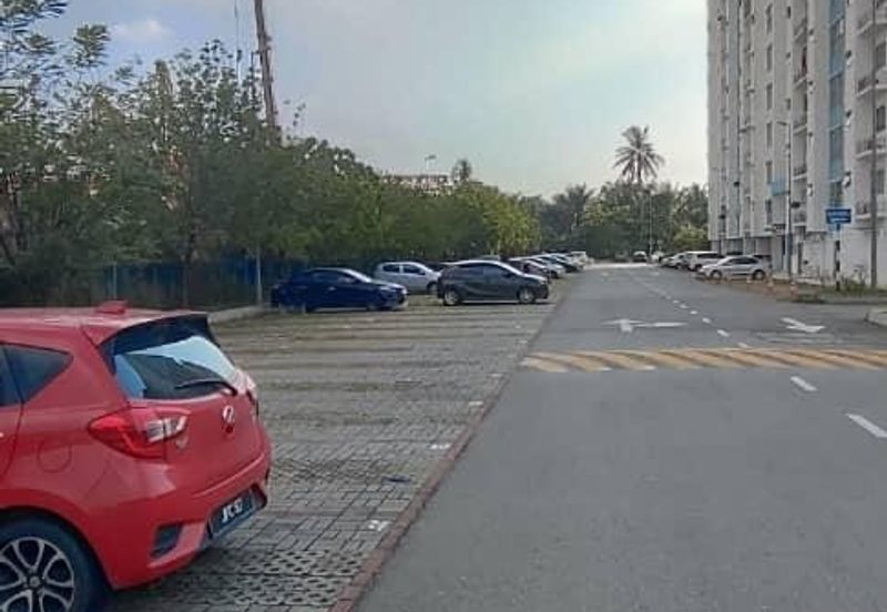 Pangsapuri Jenderam Indah