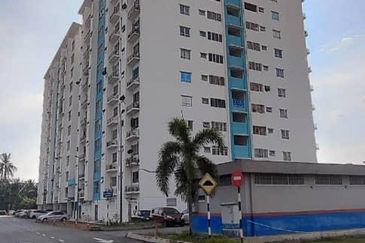 Pangsapuri Jenderam Indah