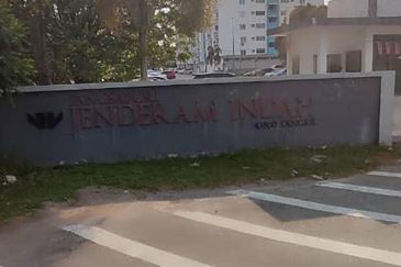 Pangsapuri Jenderam Indah