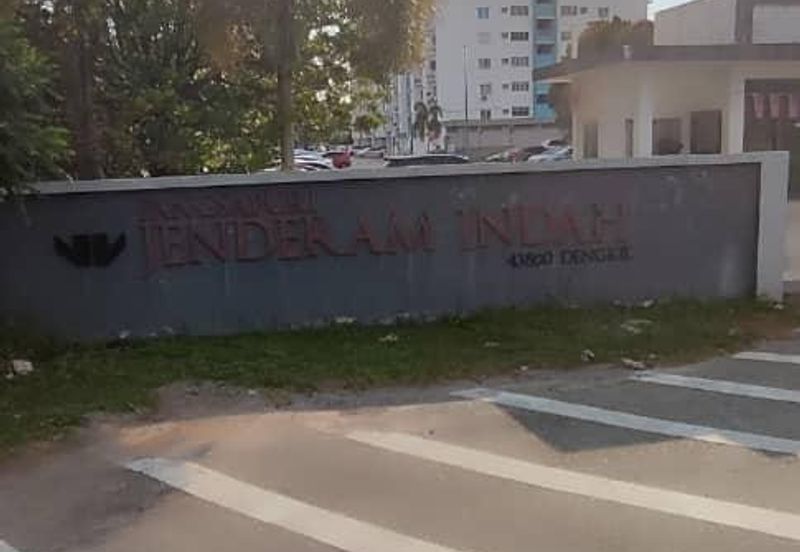 Pangsapuri Jenderam Indah