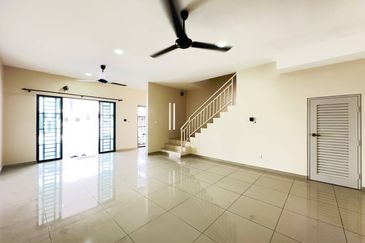 Laman Delfina @ Nilai Impian