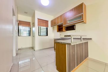 Laman Delfina @ Nilai Impian