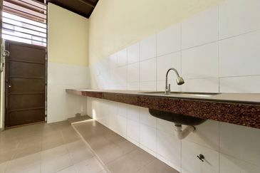 Laman Delfina @ Nilai Impian