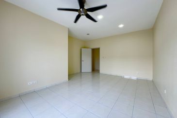 Laman Delfina @ Nilai Impian