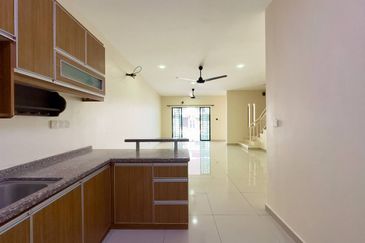 Laman Delfina @ Nilai Impian