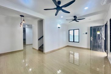 Jalan Suasana @ Tun Hussein Onn