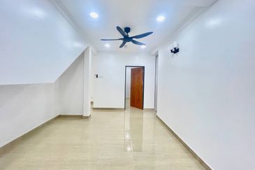 Jalan Suasana @ Tun Hussein Onn