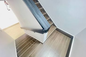 Jalan Suasana @ Tun Hussein Onn