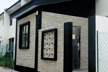 Dahlia Sari @ Saujana Perdana