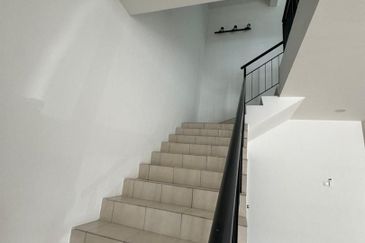 Dahlia Sari @ Saujana Perdana