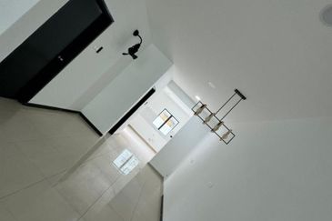 Dahlia Sari @ Saujana Perdana