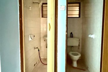 Flat PKNS, Seksyen 7