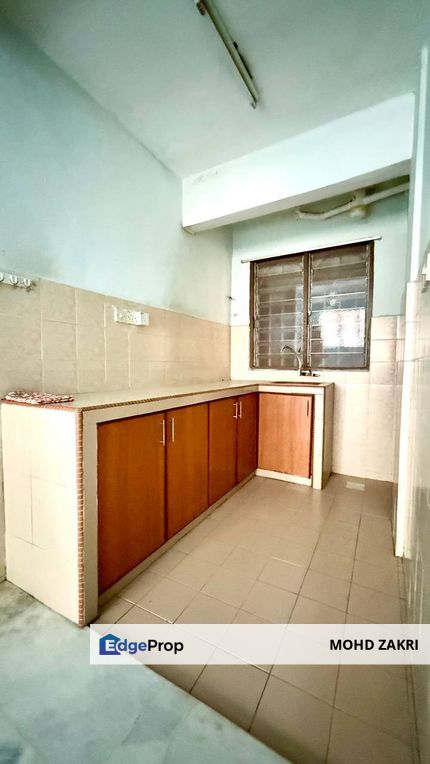 TINGKAT 1 CORNER Flat PKNS Seksyen 7, Shah Alam, Selangor for sale, Selangor, Shah Alam