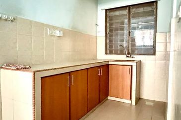 Flat PKNS, Seksyen 7