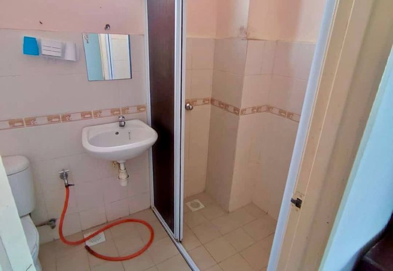 Laman Suria e-Resort Apartment