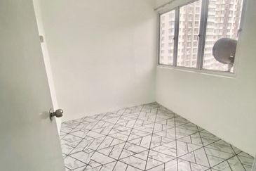 Kondo Rakyat (Desa Pantai Flat)