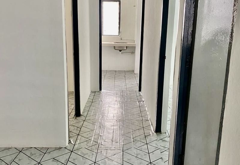 Kondo Rakyat (Desa Pantai Flat)