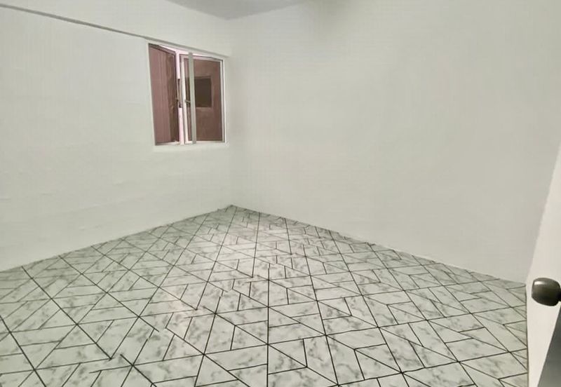 Kondo Rakyat (Desa Pantai Flat)