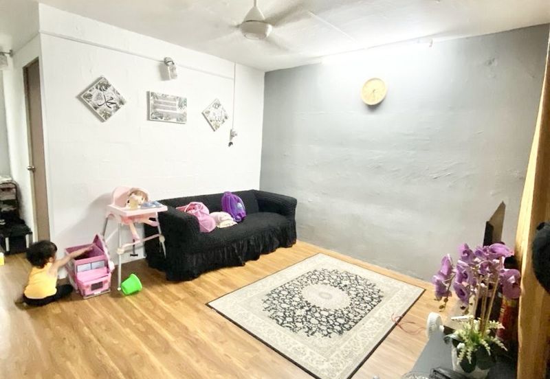 Kondo Rakyat (Desa Pantai Flat)