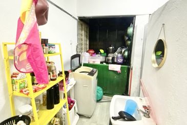 Kondo Rakyat (Desa Pantai Flat)