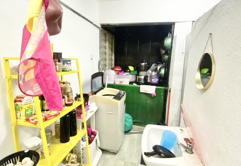 Kondo Rakyat (Desa Pantai Flat)