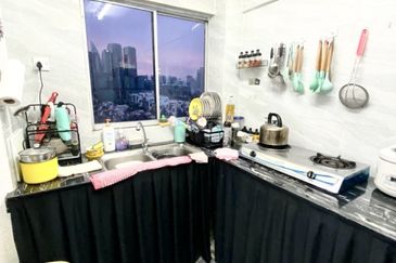 Kondo Rakyat (Desa Pantai Flat)