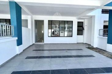Facing Open Double Storey Alam Suria Enclave Puncak Alam