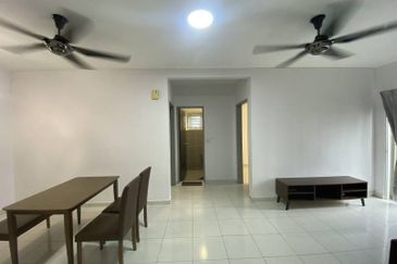 Residensi Laguna Biru 2