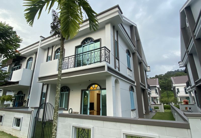 Peranakan Straits, Setia Eco Templer