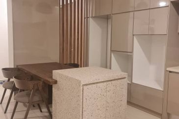 Henna Residence @ The Quartz